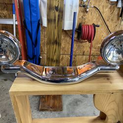 Auxiliary light bar With Chrome Lights For a Honda Valkyrie