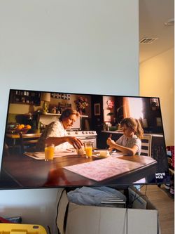 Samsung 55" Q70C QLED 4K Smart TV (Model: QN55Q70CAFXZA) - Read Desc