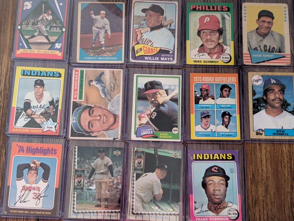 14:Baseball cards legends Willy Mays, Babe Ruth, Rogers Hornsby + others