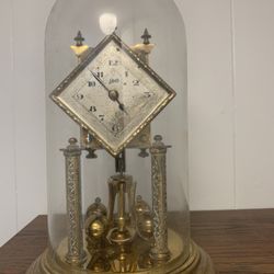 Clock in a glass