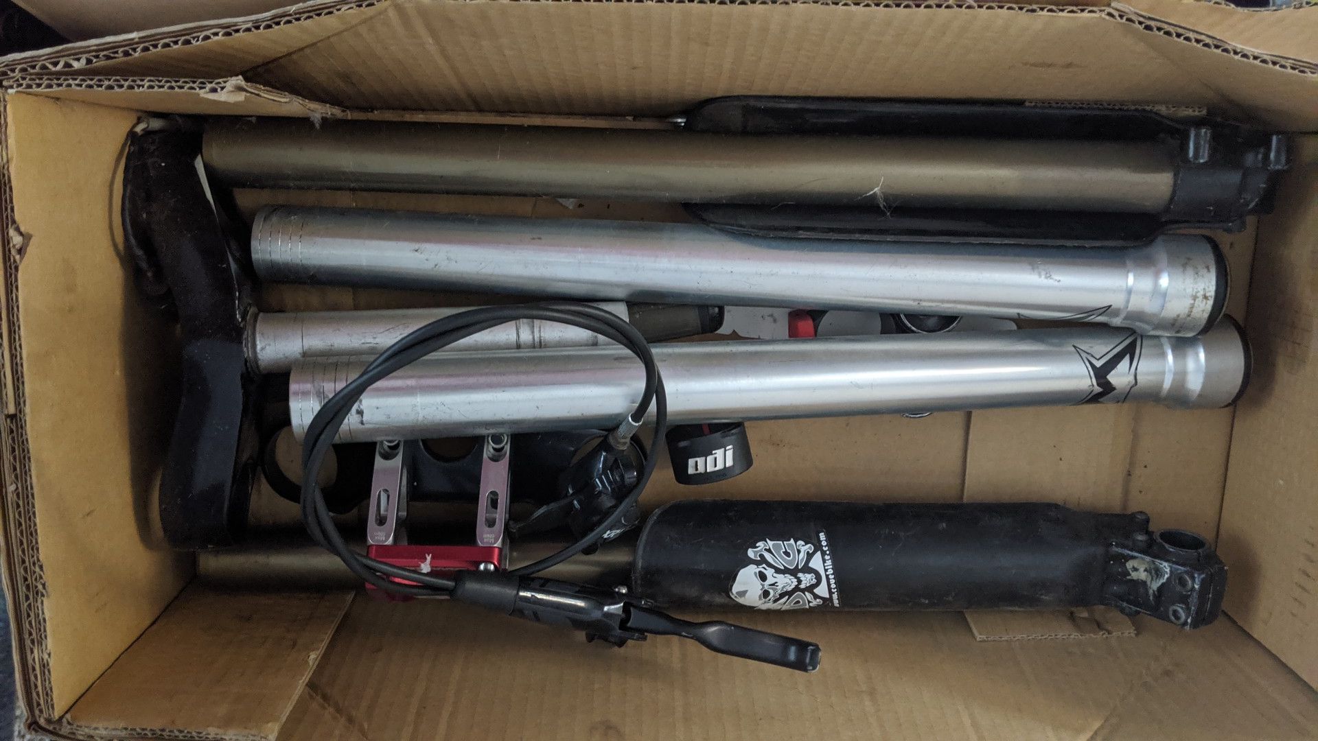 Marzocchi shiver DC parts and elixer 5 front brake