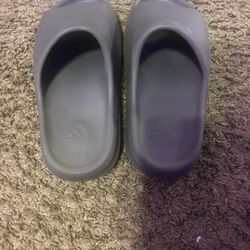 Yeezy Slides