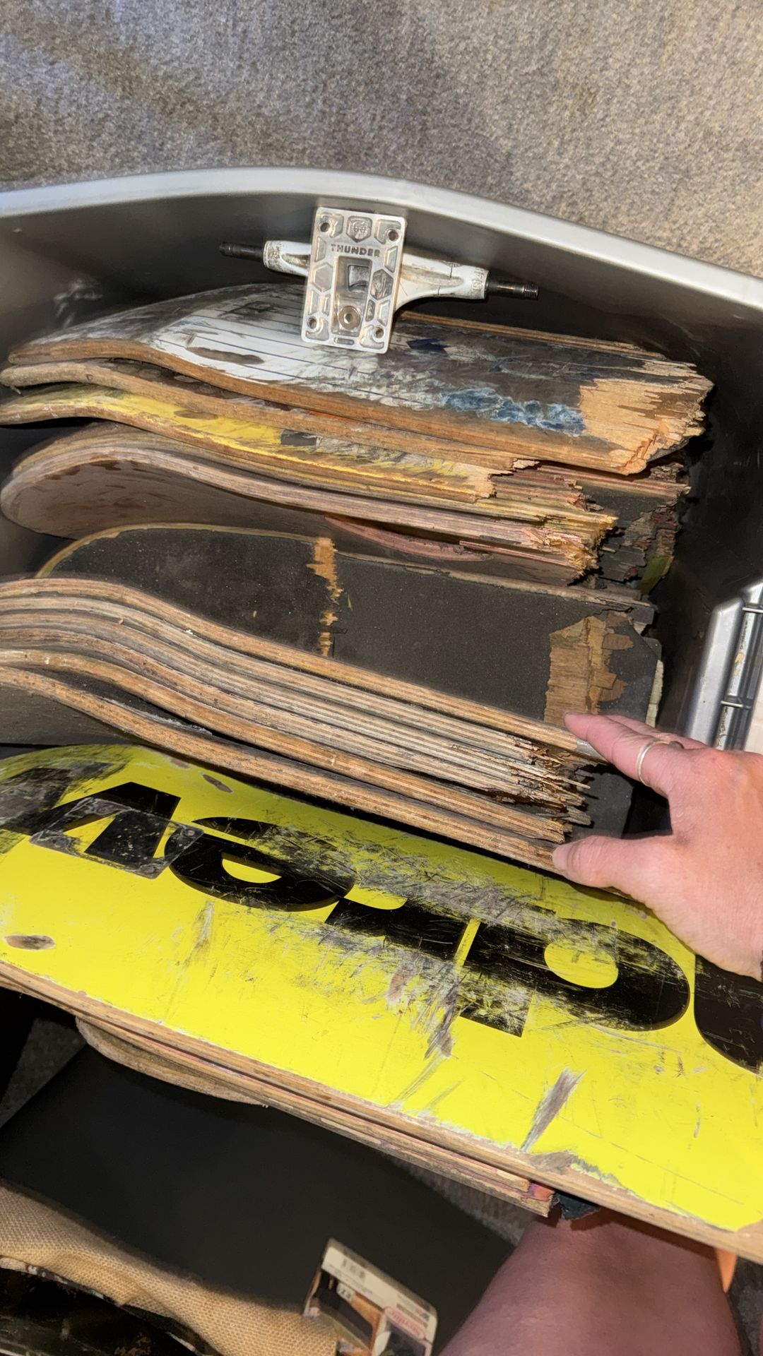 Free decks for art ?