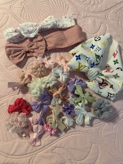 Little Girl Small Bows And Headbands 