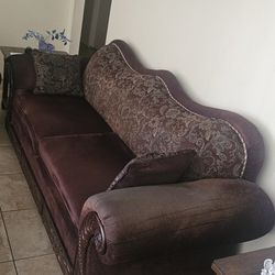 Living Room Couches (Cillones)