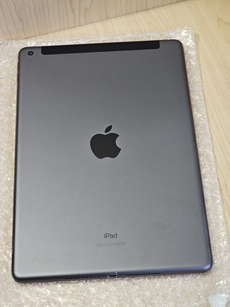 ipad 7th 32GB.  EXELLENT Condition. PRICE IS Firm.   Wifi & Unlocked.