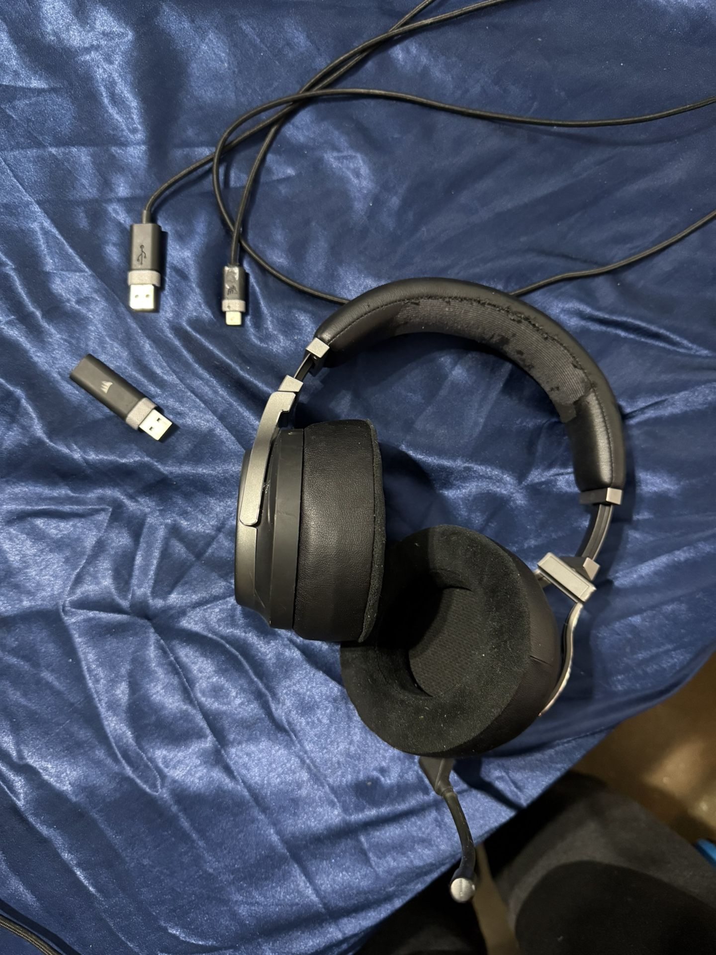 Corsair Virtuoso Wireless headset