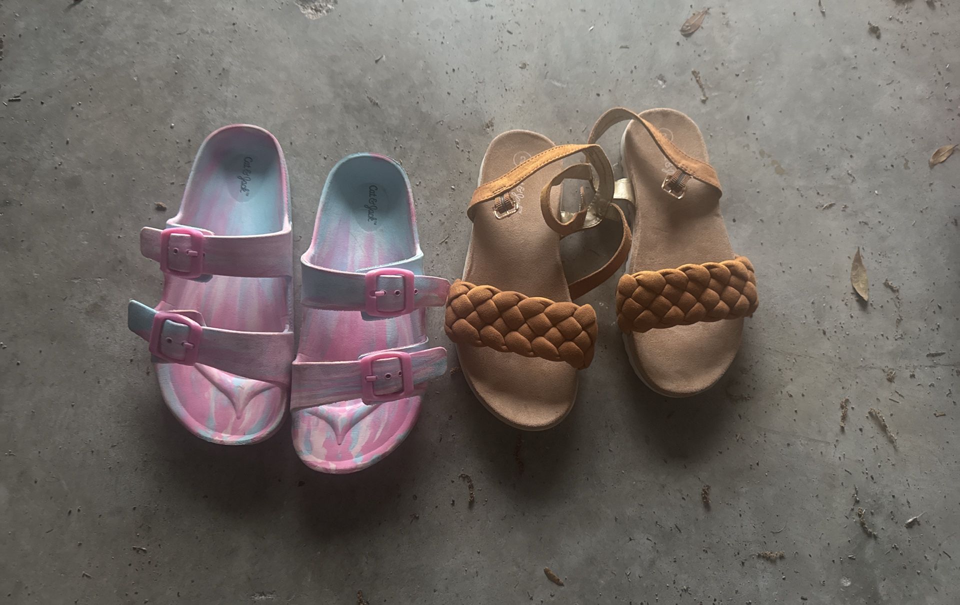 Cat And Jack Sandles