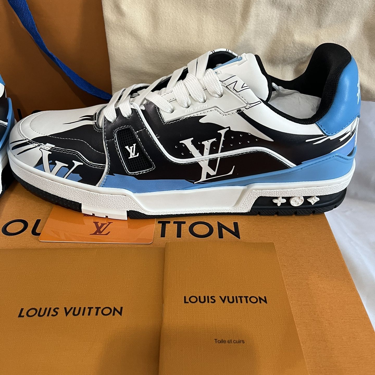 Brand New Authentic Louis Vuitton Trainer #54 Graphic Print White Black  Blue Sneakers (Size: Euro 44/US Men's 10-11) for Sale in Valley Stream, NY  - OfferUp