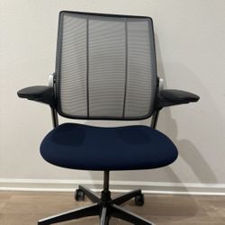 Humanscale Diffrient Smart fully adjustable model task chair