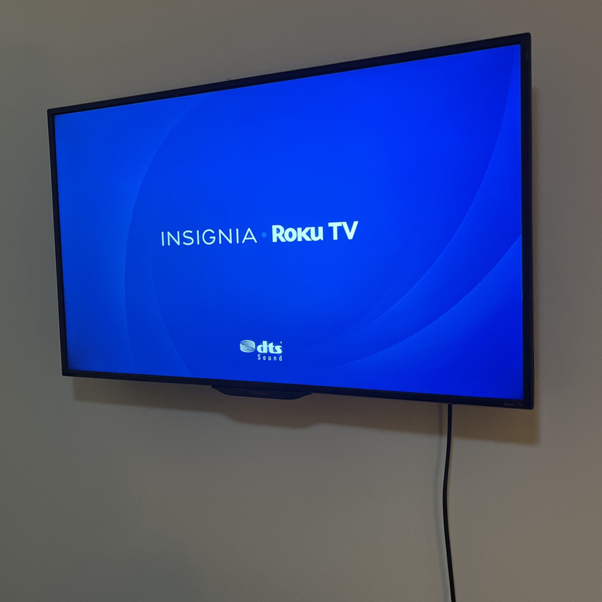 Insignia 40” Smart TV