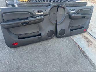 Chevy o GMC DOOR PANELS parts