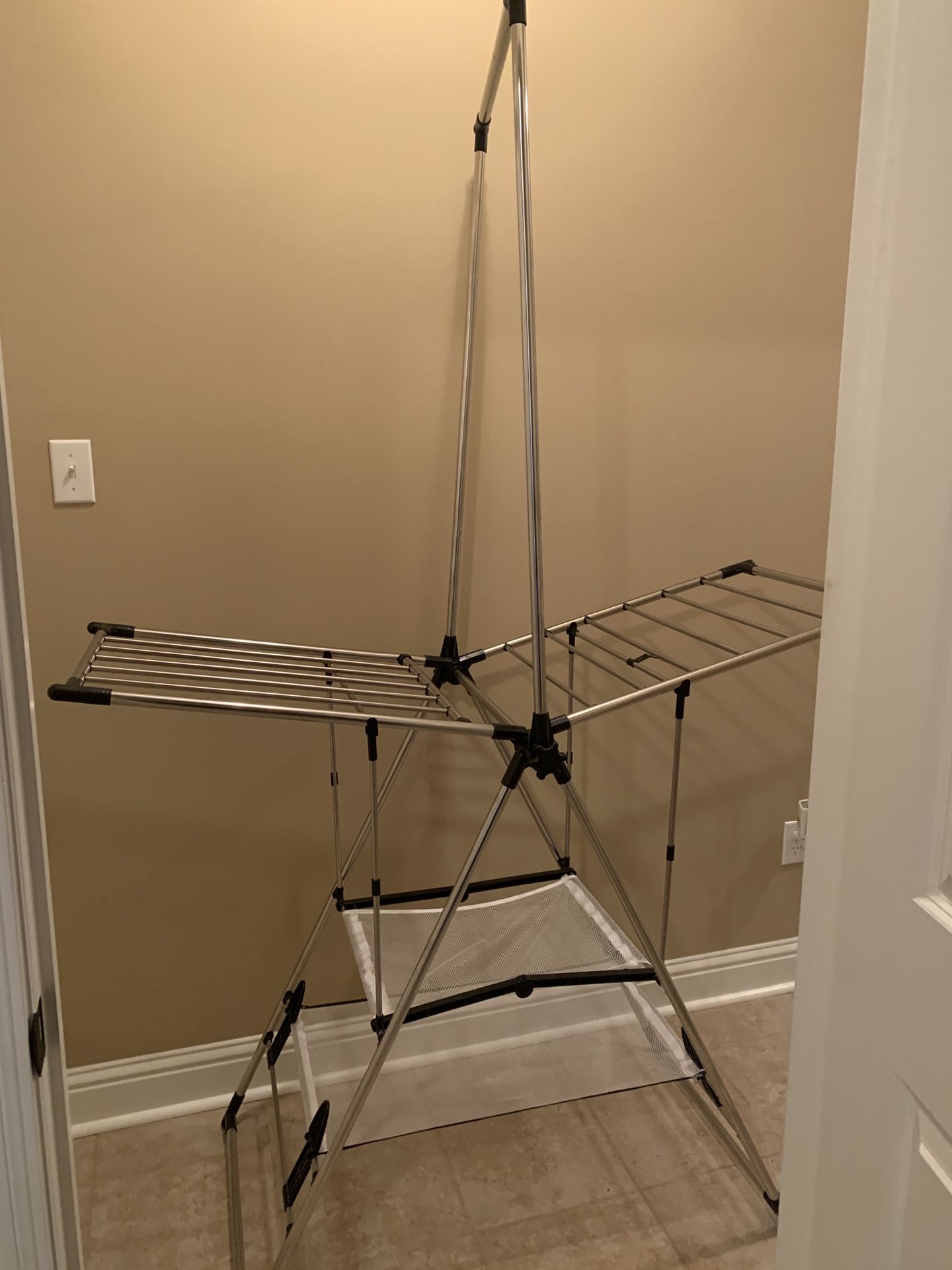 Clothes Hanging/Drying Rack 