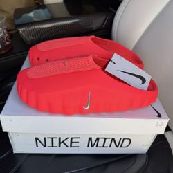 Nike Mind Orange Men’s Size 8.5 