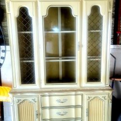 Vintage/Antique Hutch China Cabinet.  Excellent Condition Glass Shelves Top Lighted. Elegant Piece.  Estate Sale 
