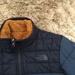 Boys Reversible North face Small