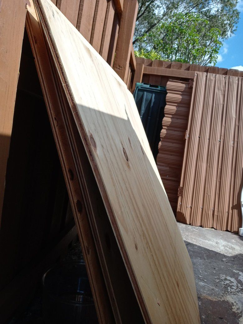 Free Plywood 4 Feet By 4 Feet Great Cond