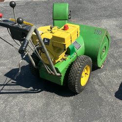 John Deere 726 Snow Blower 