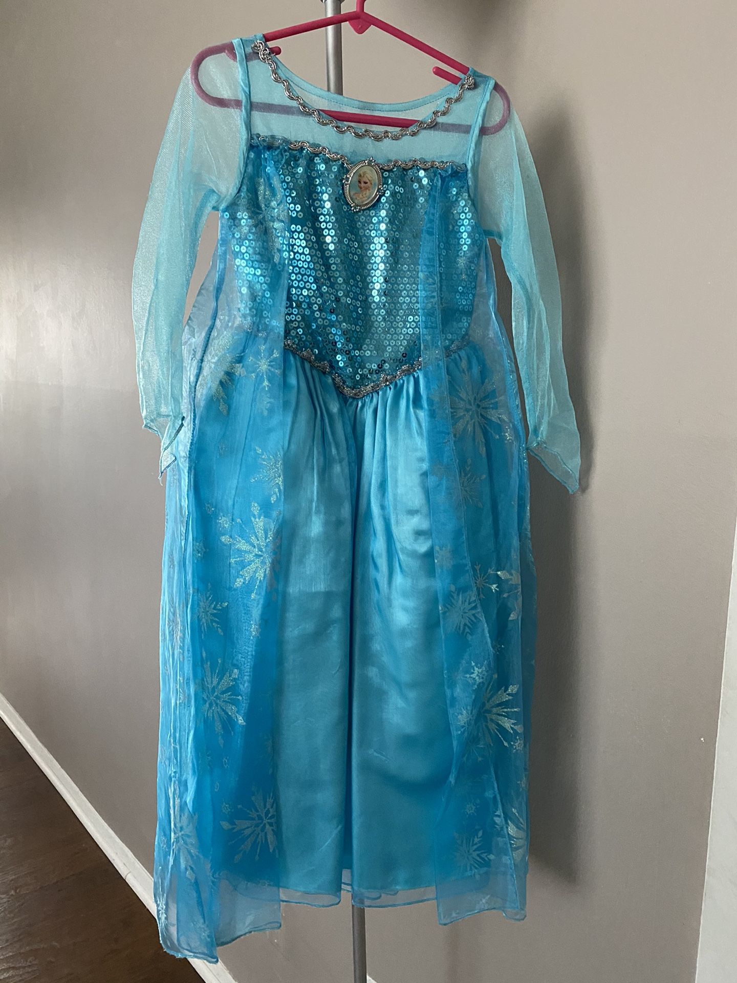 Disney Elsa dress with light up shoes and accessory