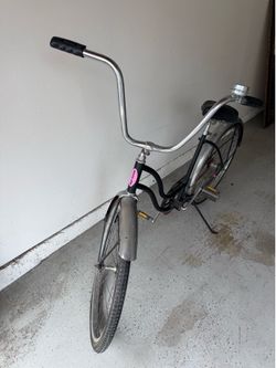 Vintage Schwinn beach cruiser