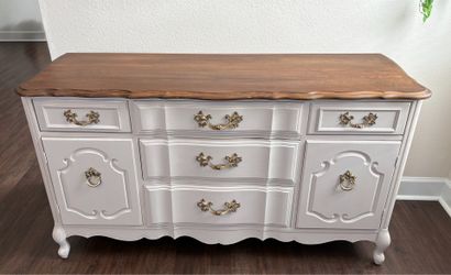 Vintage French Provincial Buffet/Dresser