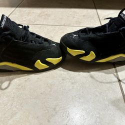 NIKE AIR JORDAN RETRO XIV  YOUTH BOYS 2Y BLACK YELLOW
