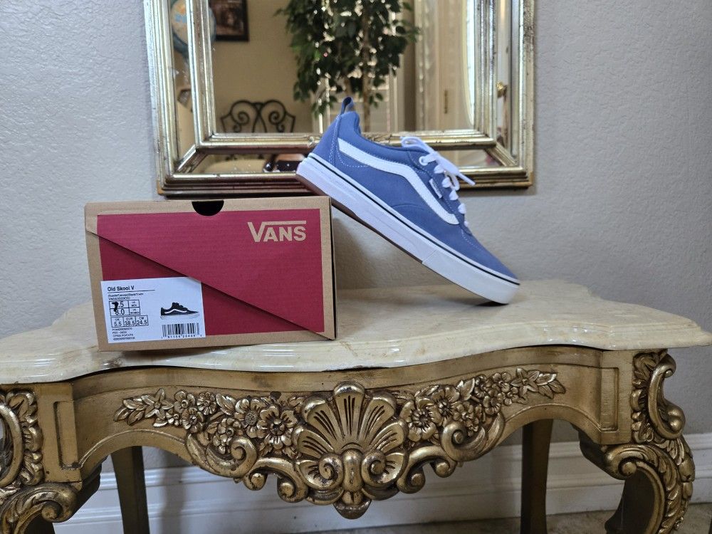 Men's VANS Walker Shoes Size 7.5
