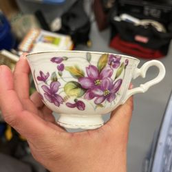 Vintage Tea Cups & Saucers