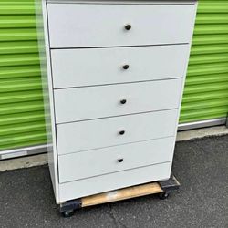 ❗️Brand new dresser already assembled