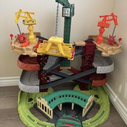 Thomas & Friends Multi-Level Toy Track Set, Trains & Cranes Super Tower with Thomas & Percy Engines for Preschool Kids Ages 3+ Years​ (Amazon Exclusiv