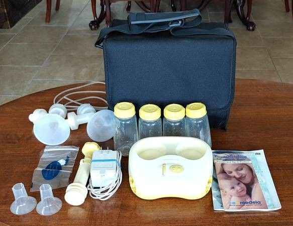 Medela 710 Double Ease Electric Breast Pump w/ Tote & Accessories
