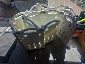 Baby playpen