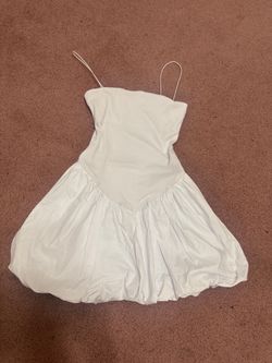 . New small white short bubble dress y2k mini stretchy spaghetti strap casual