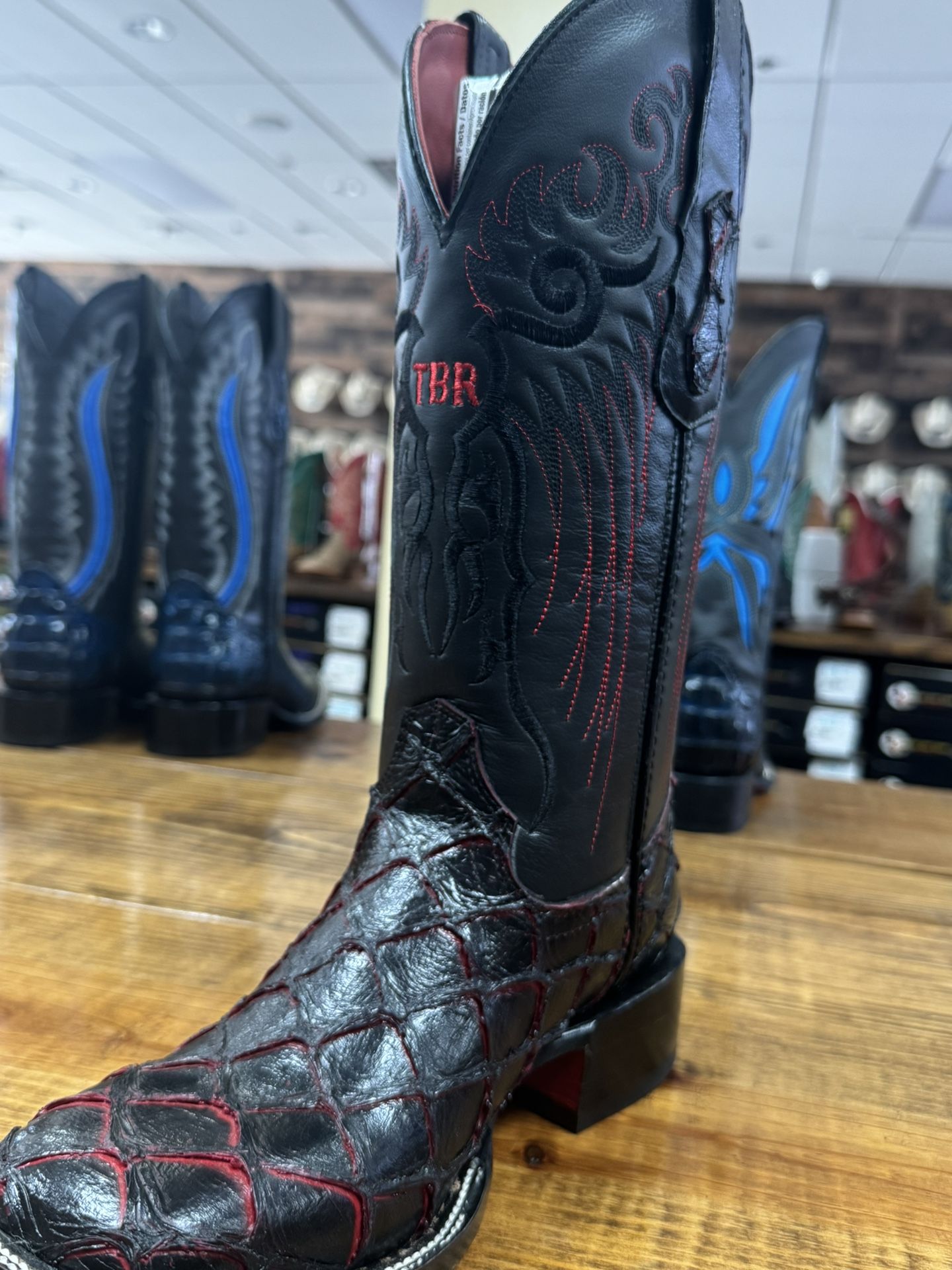 Men’s Black cherry fish boot