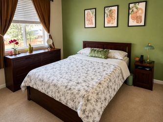 Solid Wood Queen Bedroom Set