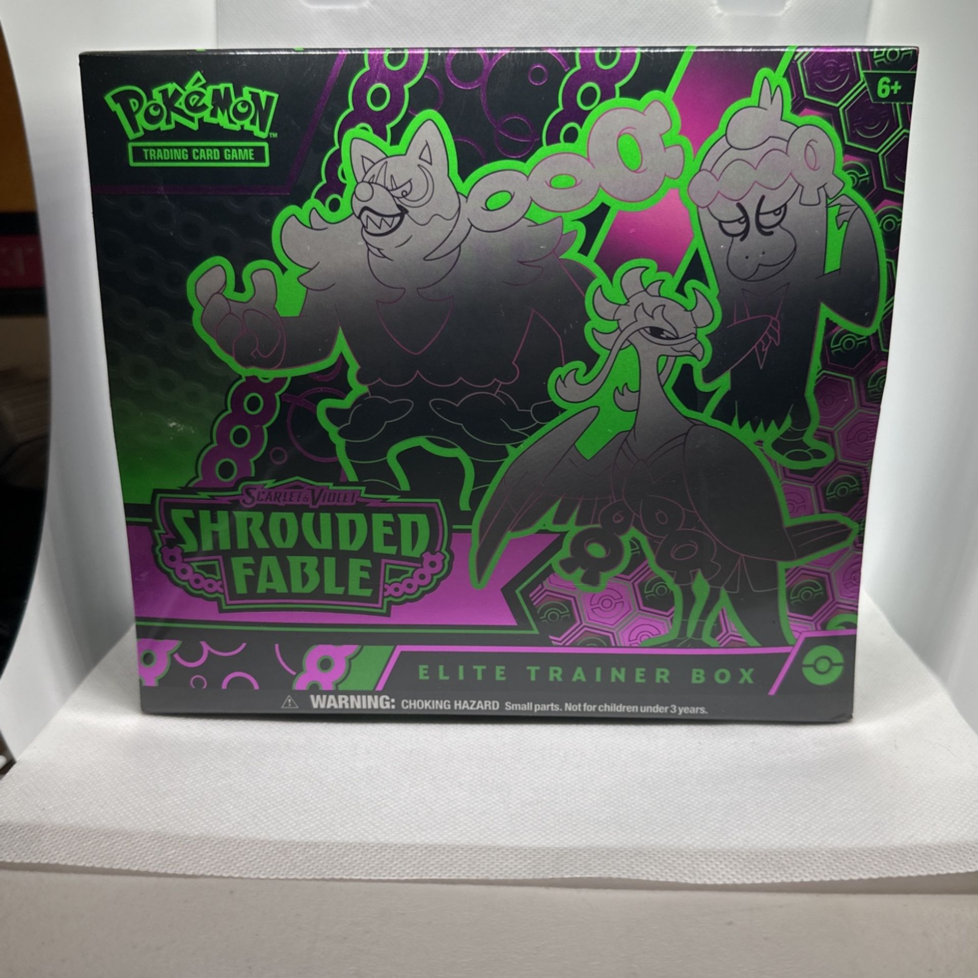 Pokemon TCG - Shrouded Fable Elite Trainer Box
