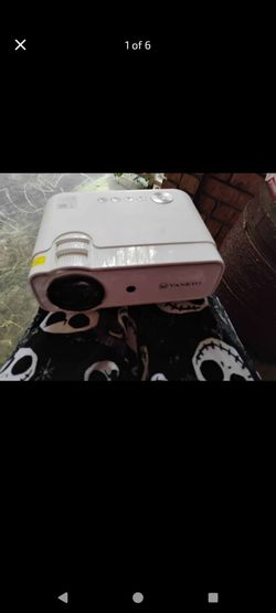 Vankyo projector