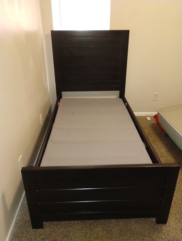 Bedframe
