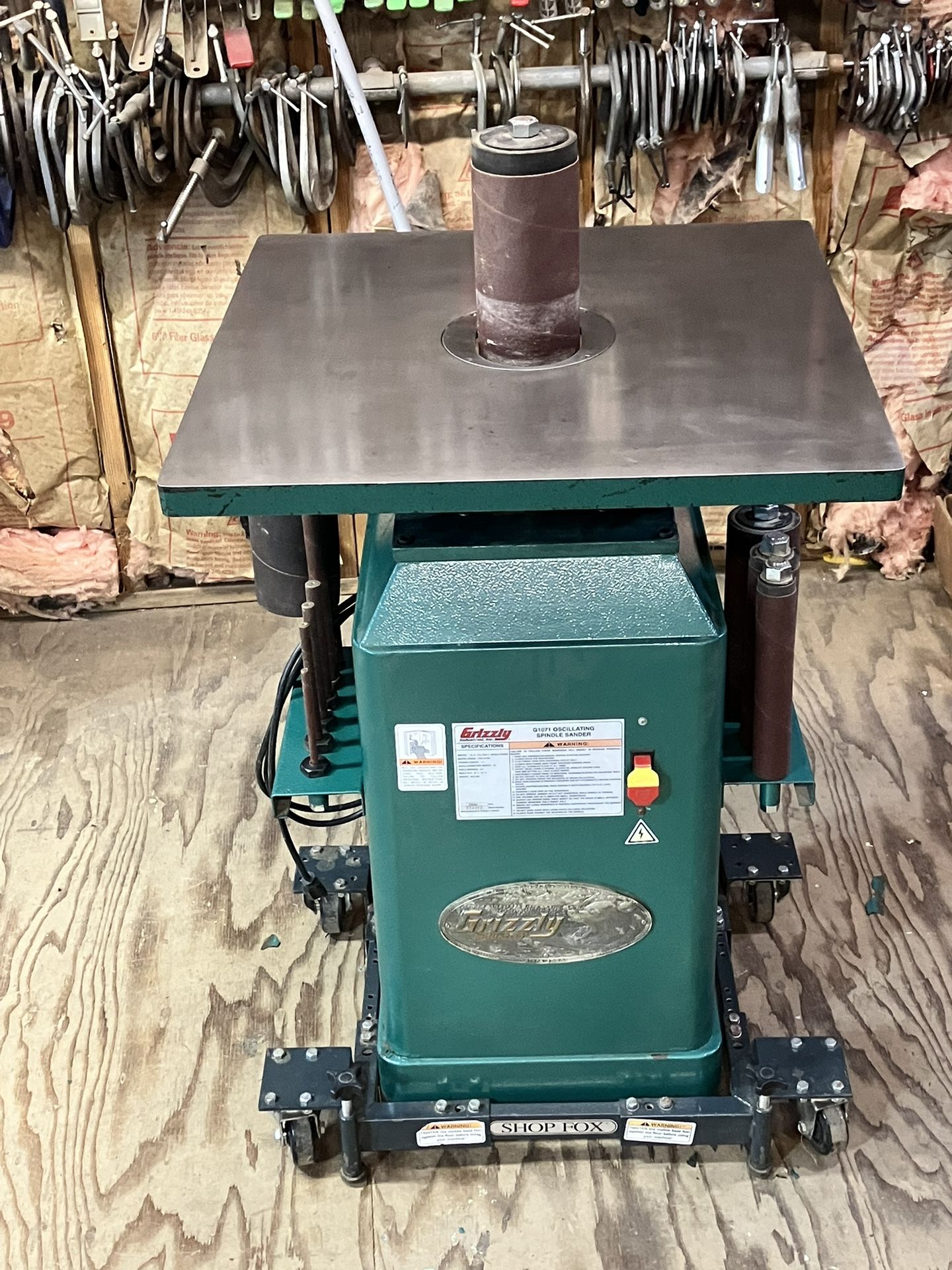 PENDING Grizzly G1071 Oscillating Spindle Sander