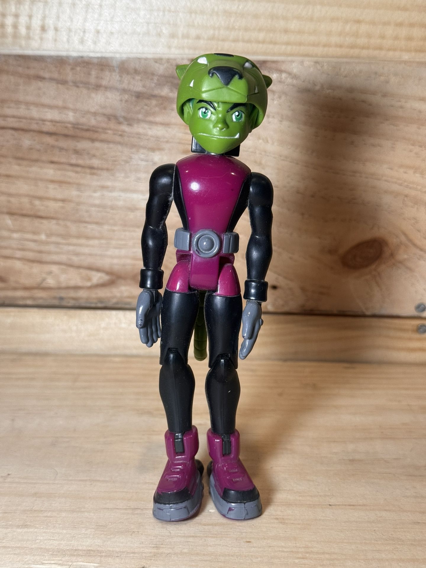 Bandai 2003 Teen Titans Shape-Shifting Beast Boy 5" Cheetah Figure