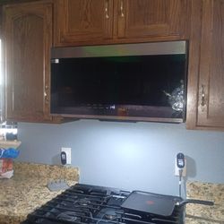 Stove And Water And Ice Line