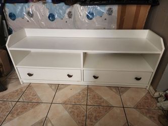 Tv bench