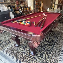 Classy 7’ Billiard Pool Table - Brand New Felt - Can Deliver!