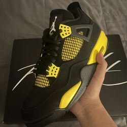 Air Jordan 4 Thunder GS 7