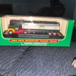 2004 Hess Miniature Tanker Truck
