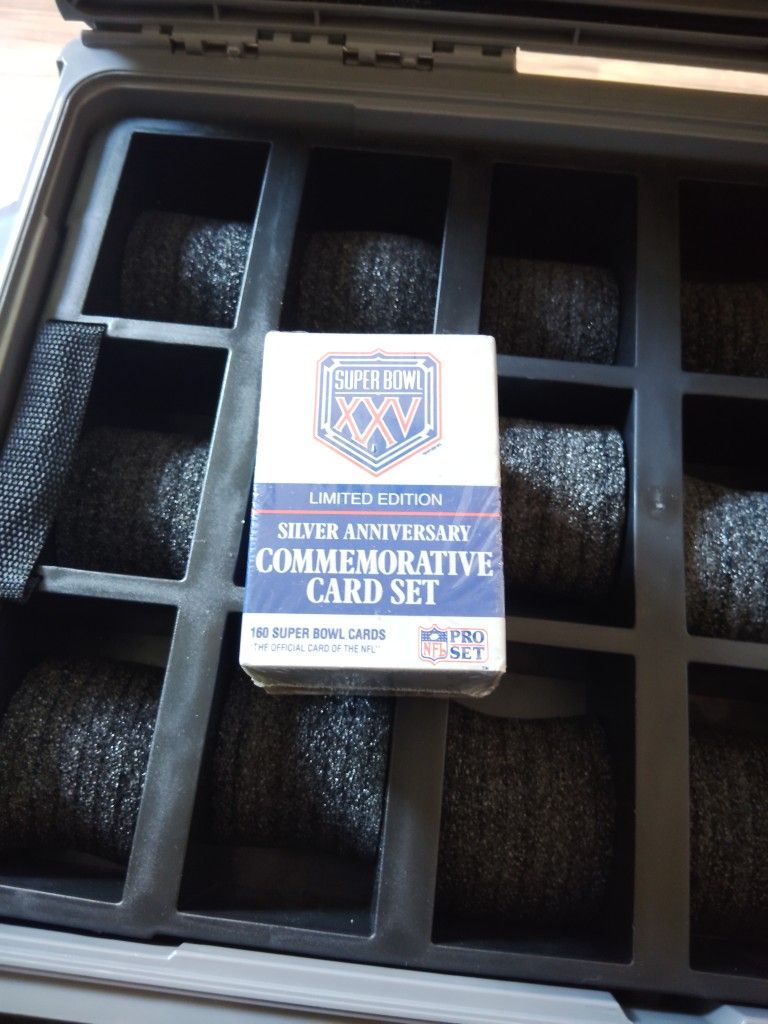 NFL Super Bowl XXV 25 Limited Edition Silver Anniversary 160 Pro Set Cards