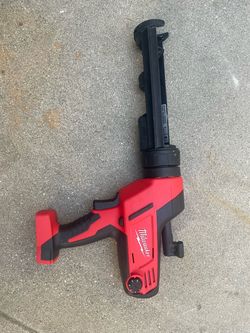 Milwaukee M18 18V Lithium-Ion Cordless 10 oz. Caulk and Adhesive Gun (Tool-Only)