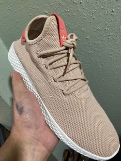 Adidas  Womens Tennis HU X Pharrell Ash Pearl Pink  Size 9.5new no box