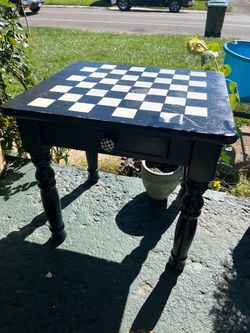 Chest Table