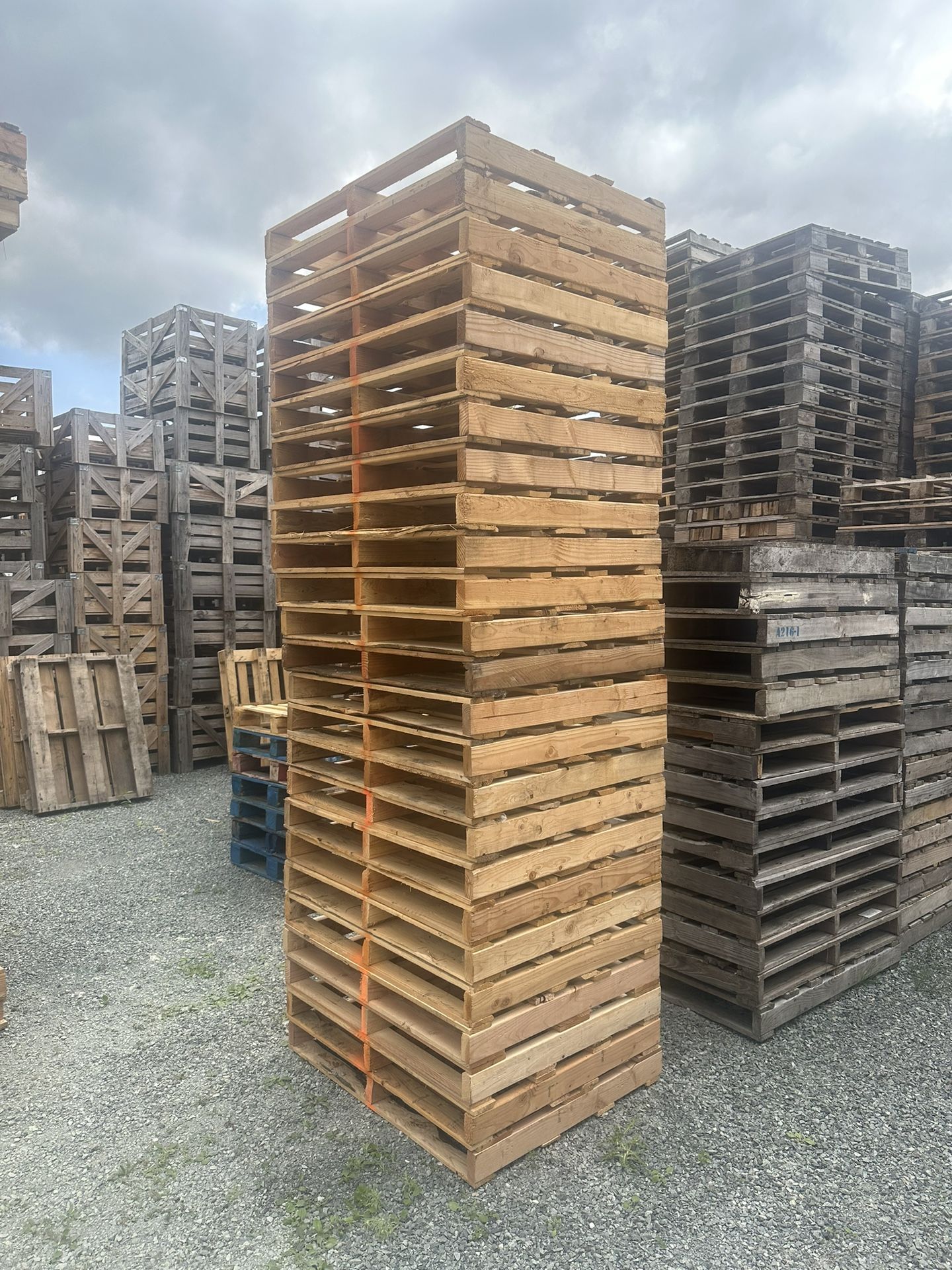Wooden Pallets Almost New $5 Each